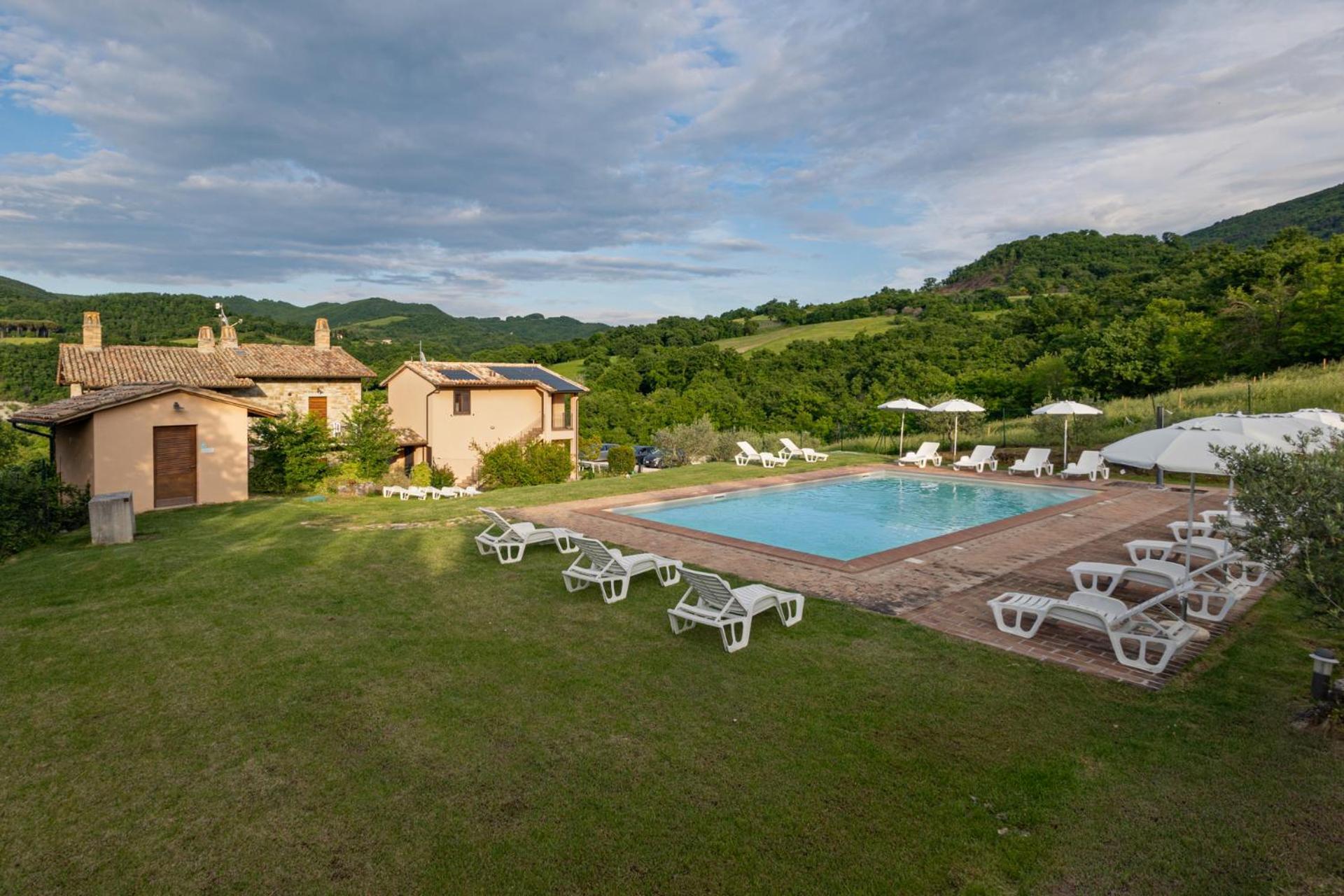 Villa Relais Parco Del Subasio Piano Delle Pieve Exterior foto